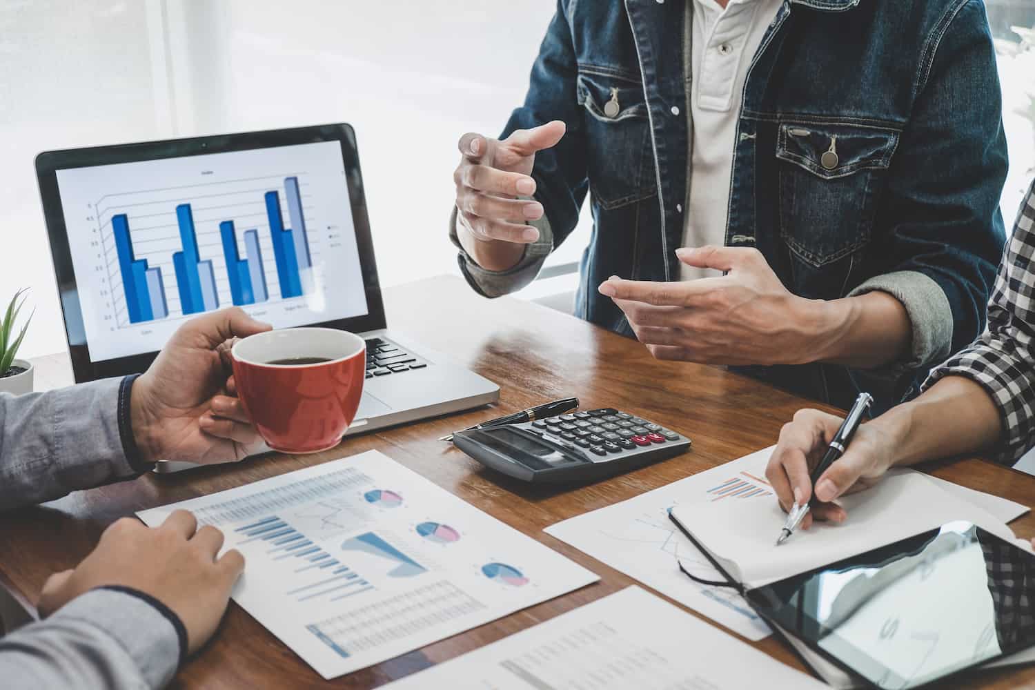 Assessoria Financeira Para Empresas Em Fase De Crescimento - ALL BLUE CONTABILIDADE